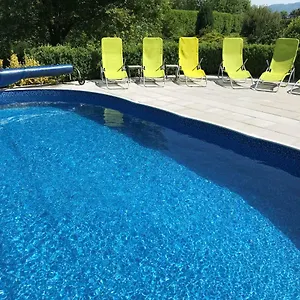 Dvur Stran & Wellness Гостевой дом